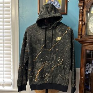 Nike Sportswear Club Black Marble&Gold Fleece Hoodie DO6174-010